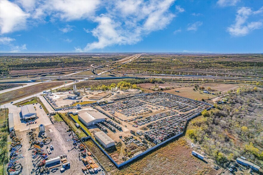 More Photos Of 11006 183 Hwy, Austin Industrial For Lease