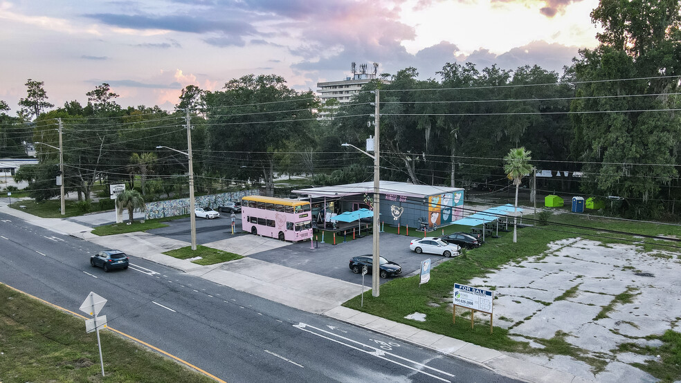 Primary Photo Of 2216 SW 13th St, Gainesville Fast Food For Sale