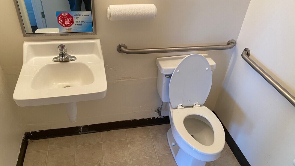 More Photos Of 1282 N Main St, Blacksburg Office Residential For Lease