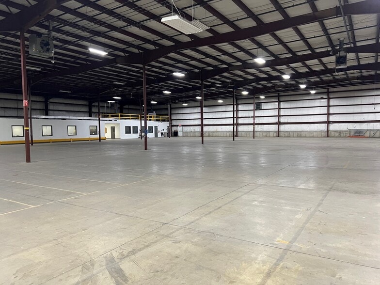 More Photos Of 2851 Prairie St SW, Grandville Manufacturing For Lease