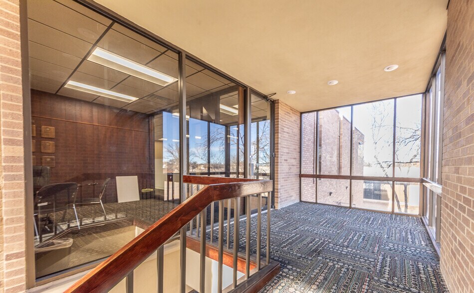 More Photos Of 23 Briercroft Office Park, Lubbock Office For Lease