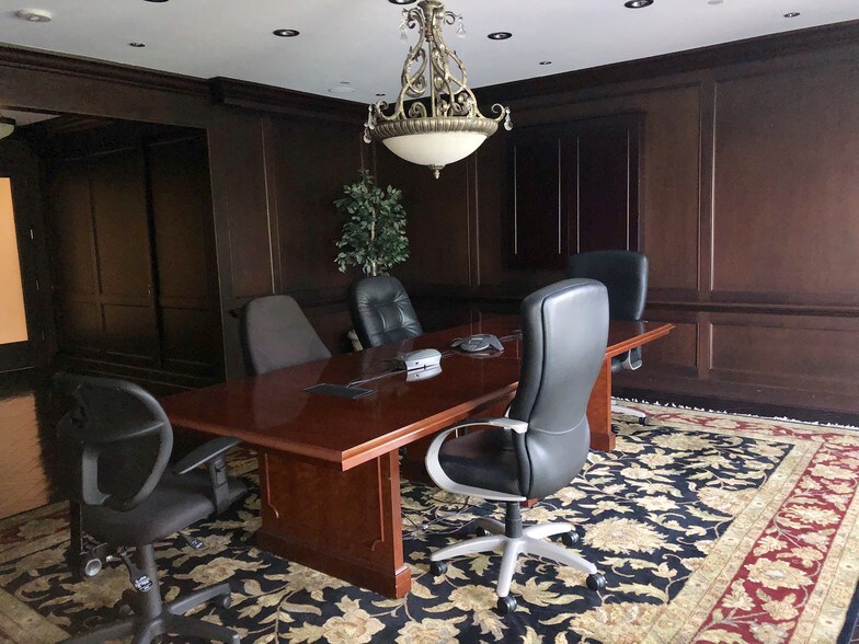 More Photos Of 101 Yorkshire Blvd, Lexington Office For Lease