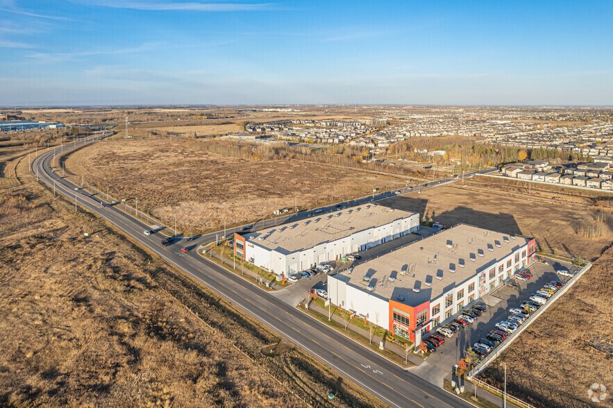More Photos Of 14165-14185 162 Ave NW, Edmonton Showroom For Lease