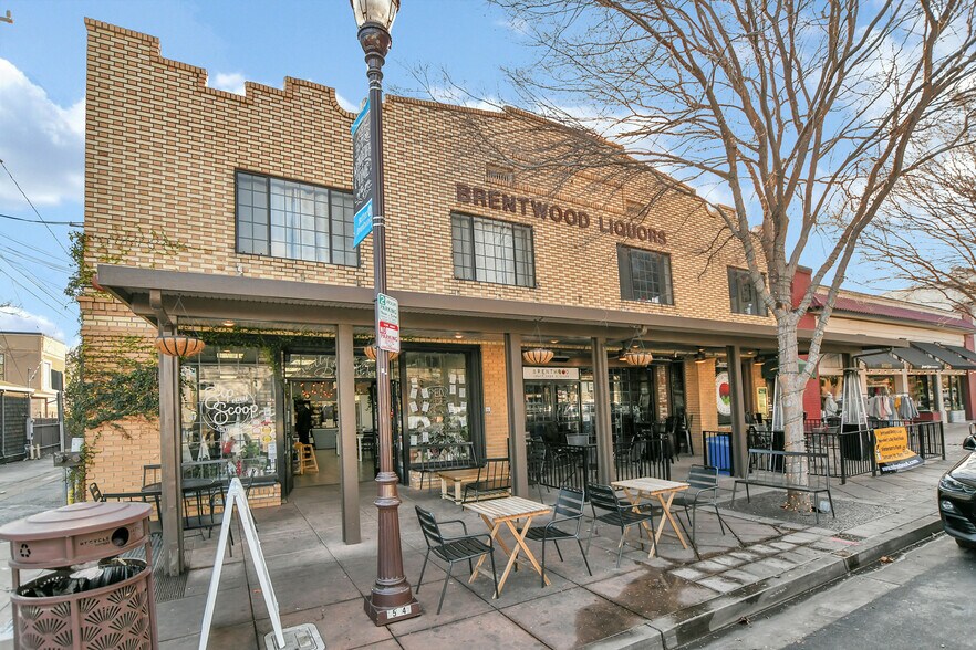 More Photos Of 234 Oak St, Brentwood Restaurant For Sale