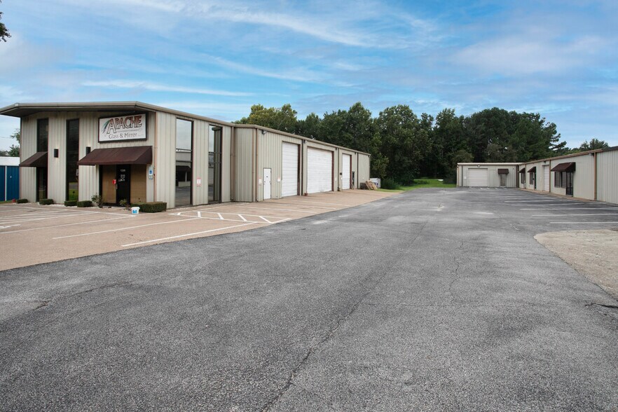 More Photos Of 13306 State Highway 110 S, Tyler Warehouse For Sale
