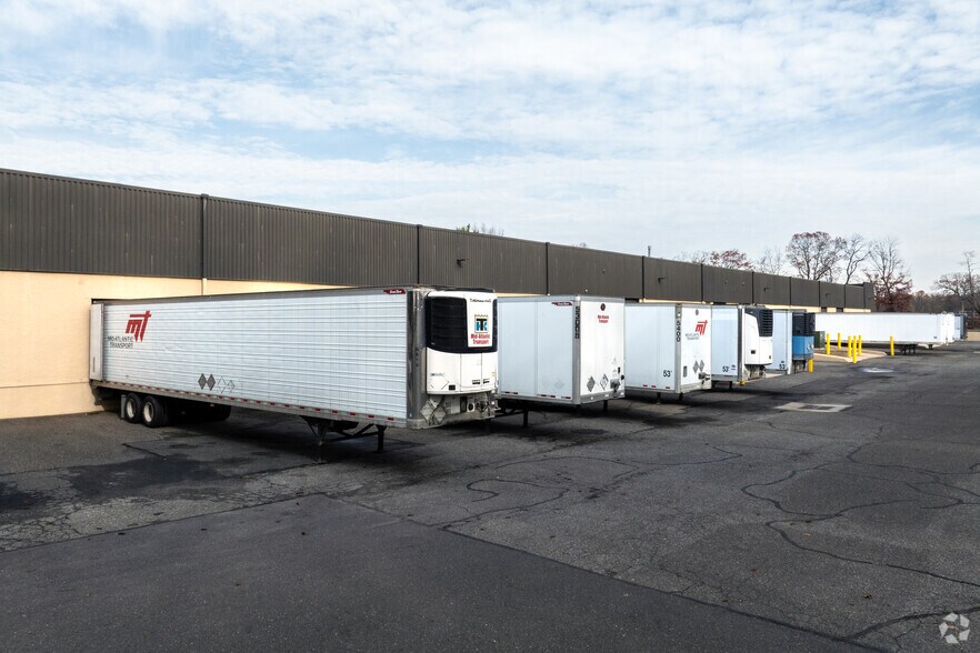 More Photos Of 1200A Taylors Ln, Cinnaminson Warehouse For Lease