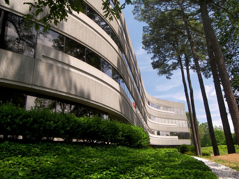 More Photos Of 2801 Buford Hwy NE, Atlanta Unknown For Lease