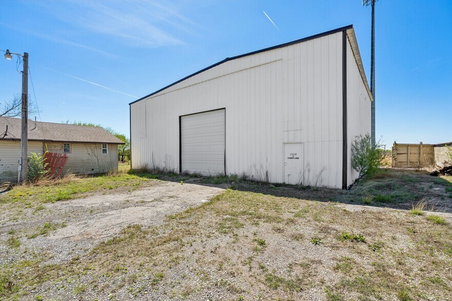 More Photos Of 11113 S Sunnylane Rd, Oklahoma City Warehouse For Sale