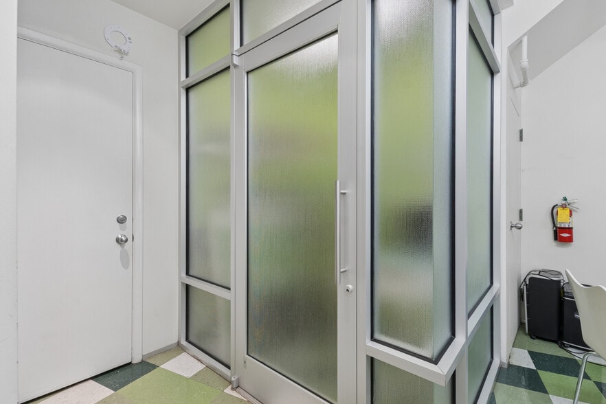 More Photos Of 845 Spring St NW, Atlanta Apartments For Sale