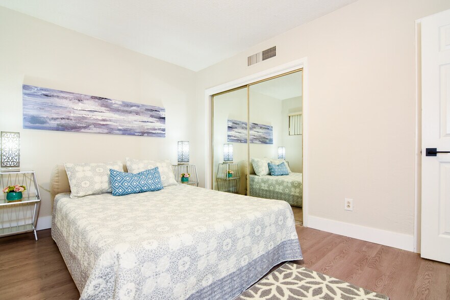 More Photos Of 3554 1st Ave N, Saint Petersburg Apartments For Sale