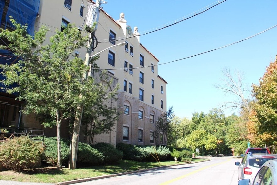 More Photos Of 1 Elm St, Tuckahoe Office For Lease