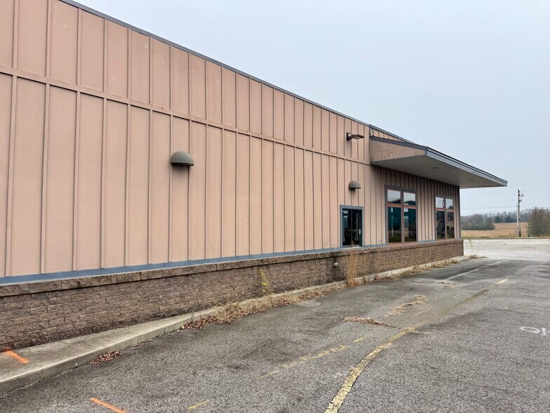 More Photos Of 4501 Burrough Rd, Fort Smith Storefront Retail Office For Sale