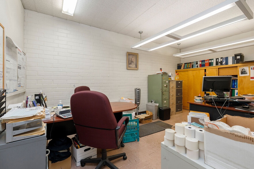 More Photos Of 4755 130th st, Hawthorne Schools For Lease