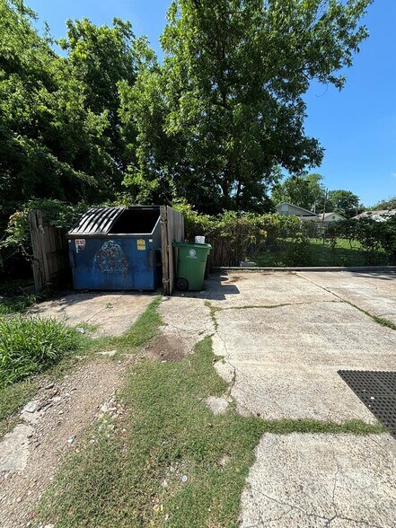 More Photos Of 3815 Cavalcade St, Houston Restaurant For Sale