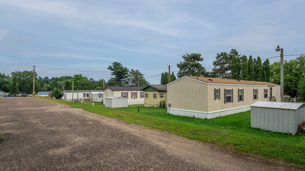 More Photos Of 3323 Seymour Rd, Eau Claire Manufactured Housing Mobile Home Park For Sale