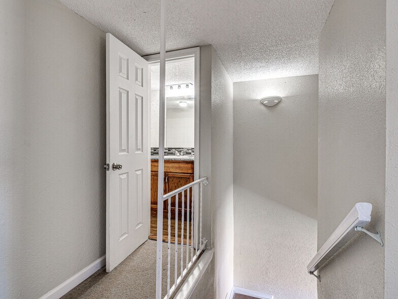 More Photos Of 7404 Lyrewood Ln, Oklahoma City Apartments For Sale