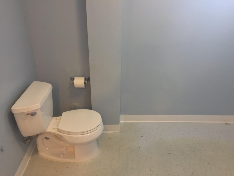 More Photos Of 2700 N Bellflower Blvd, Long Beach Medical For Lease
