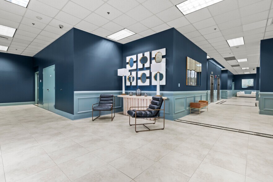 More Photos Of 215 Wynn Dr, Huntsville Office For Lease