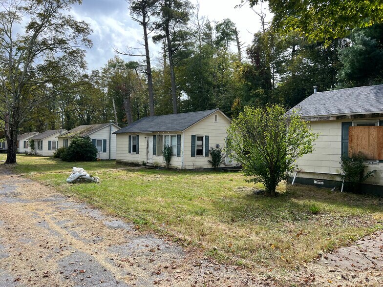 More Photos Of 574 NY-32A Rt, Palenville Hotel For Sale