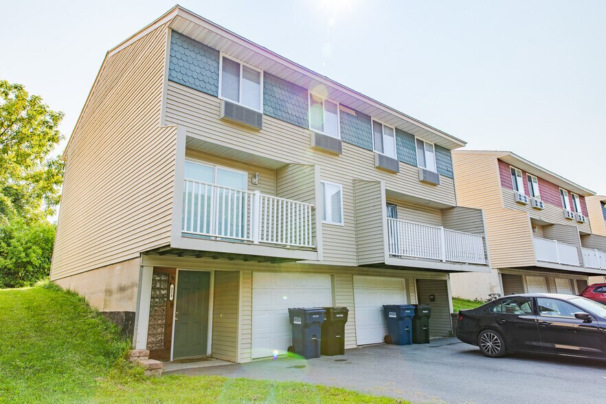 More Photos Of 205-274 Robert Dr, Syracuse Apartments For Sale