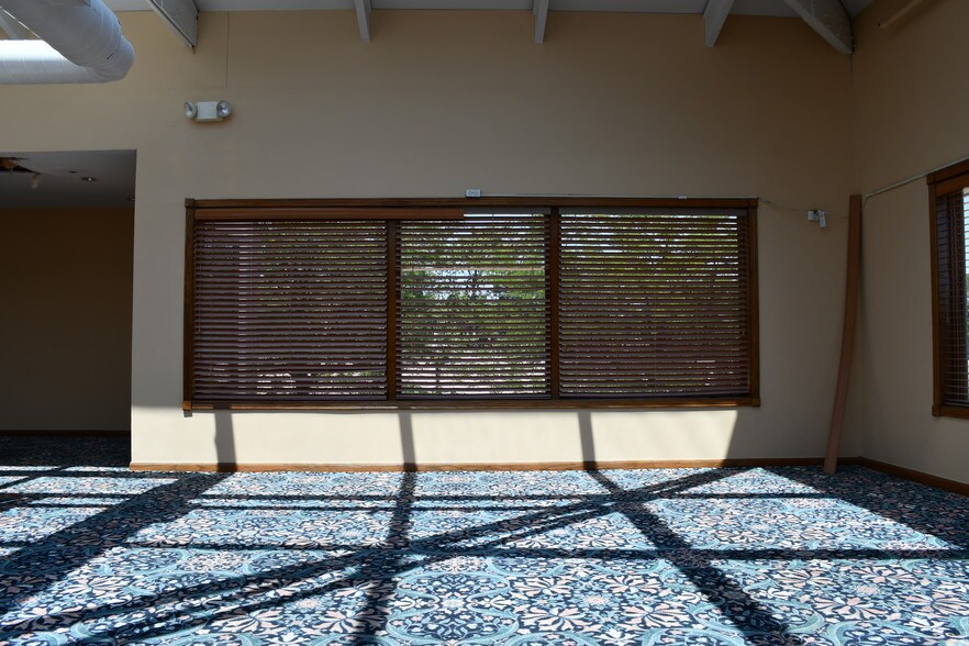 More Photos Of 10211 W Lincoln Hwy, Frankfort Restaurant For Lease