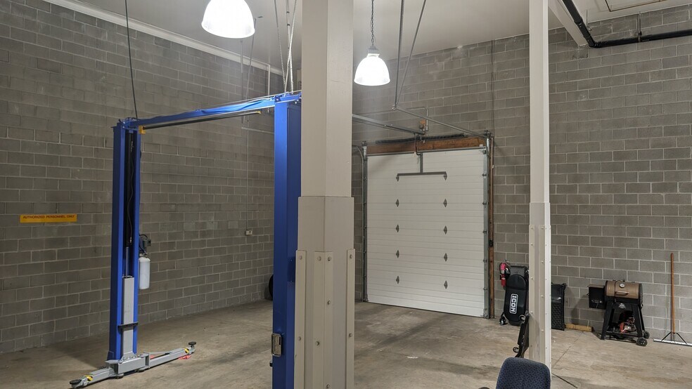 More Photos Of 332 E 3300 S, Salt Lake City Light Distribution For Lease