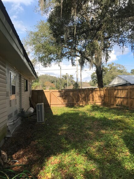 More Photos Of 3323 Saint Johns Ave, Palatka Office For Sale