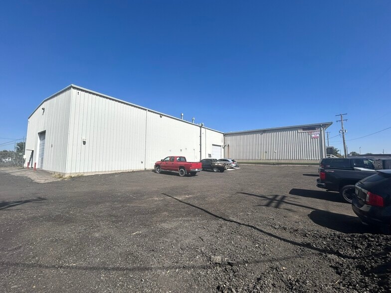 More Photos Of 5151 E 56th Ave, Commerce City Manufacturing For Sale