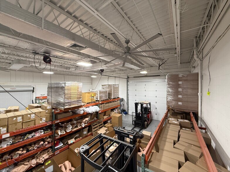 More Photos Of 668 Davisville Rd, Willow Grove Manufacturing For Sale