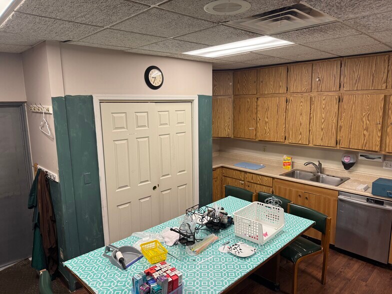 More Photos Of 5838-5868 Bigger Rd, Dayton Unknown For Lease