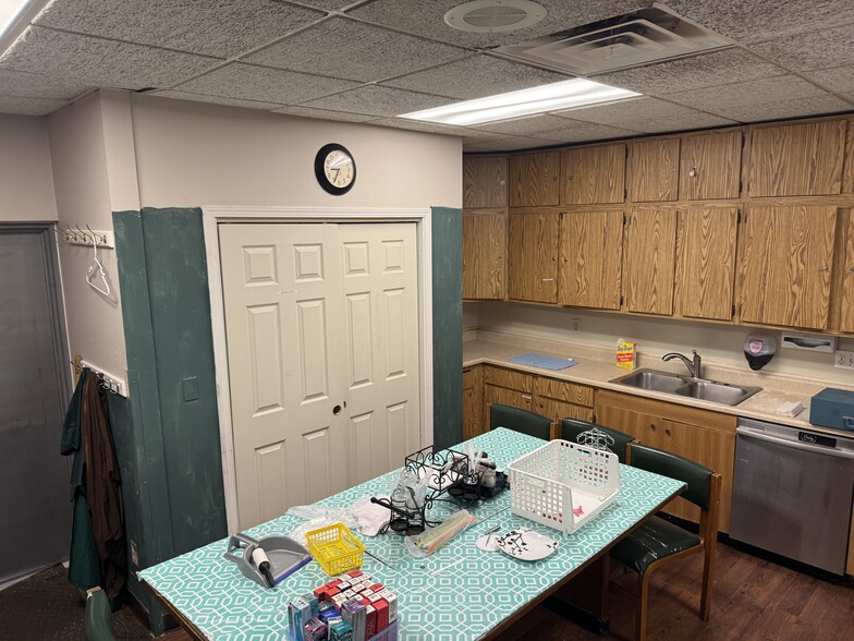 More Photos Of 5838-5868 Bigger Rd, Dayton Freestanding For Lease