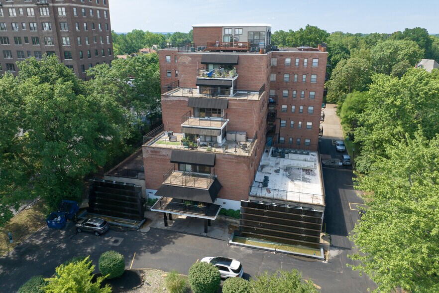 More Photos Of 3450 Russell Blvd, Saint Louis Apartments For Sale