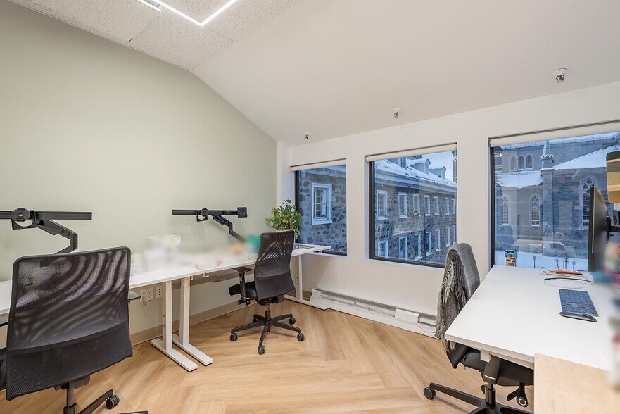 More Photos Of 50 Rue Saint-Charles O, Longueuil Medical For Lease