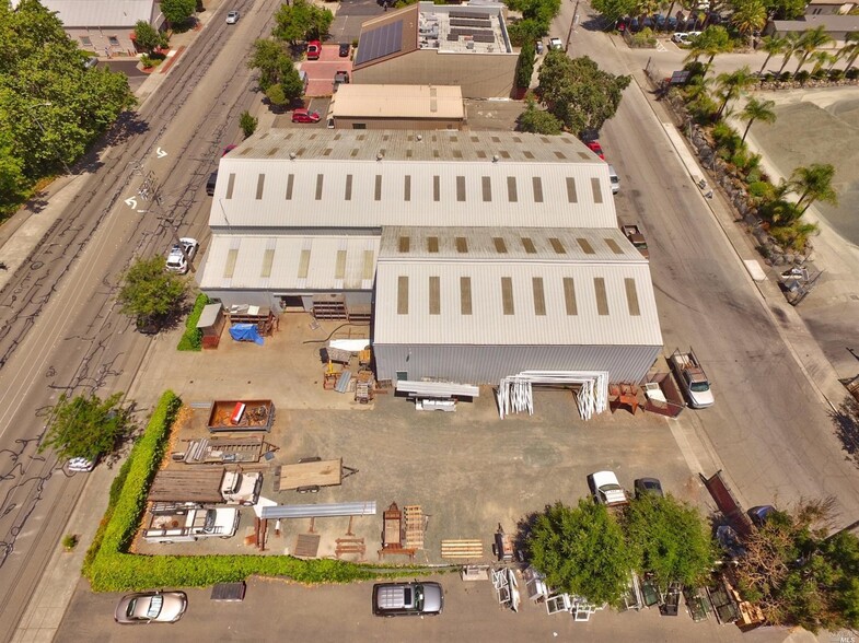 More Photos Of 1071 Maxwell Dr, Santa Rosa Warehouse For Lease