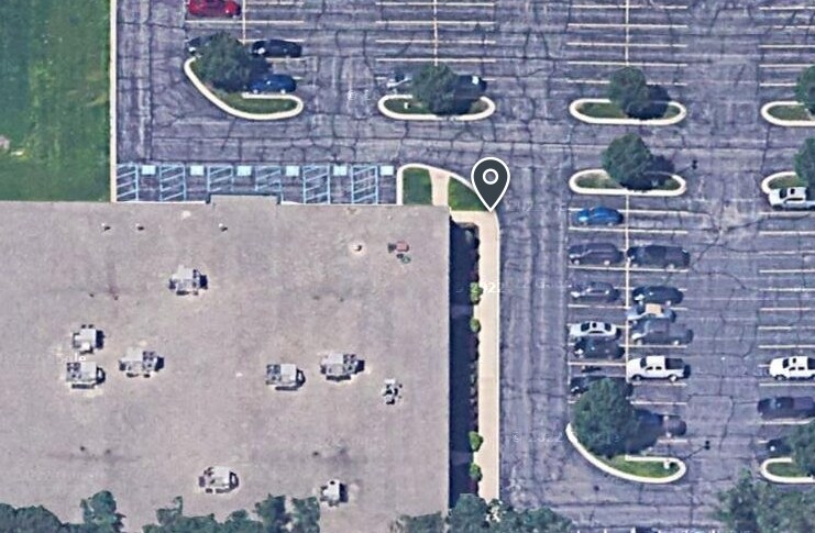 More Photos Of 211 W Ridge Rd, Griffith Office For Lease