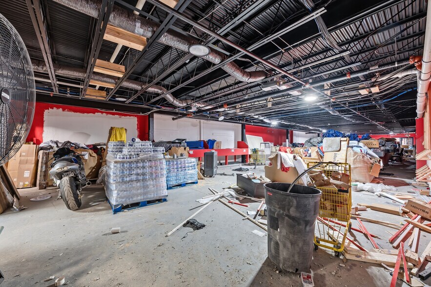 More Photos Of 145-555 Hamilton St, Allentown Showroom For Lease