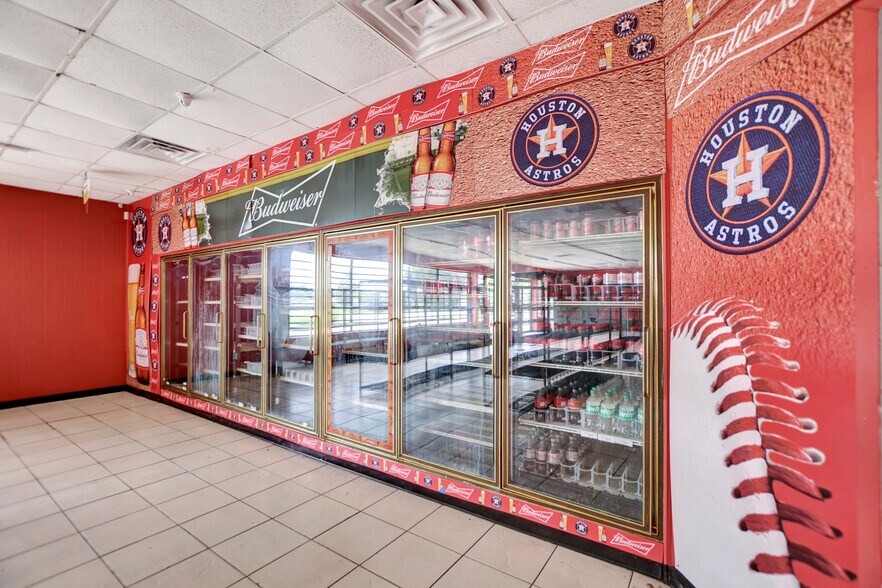 More Photos Of 9240 State Highway 75 S, New Waverly Convenience Store For Sale