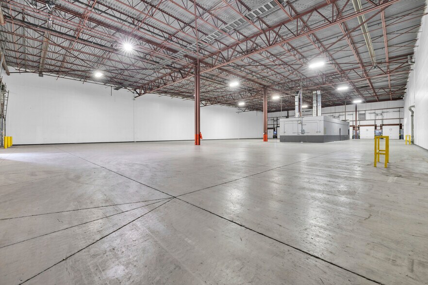 More Photos Of 599 Sprucewood Ave, Windsor Warehouse For Lease