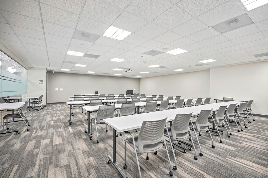 More Photos Of 4601 Dtc Blvd, Denver Office For Lease