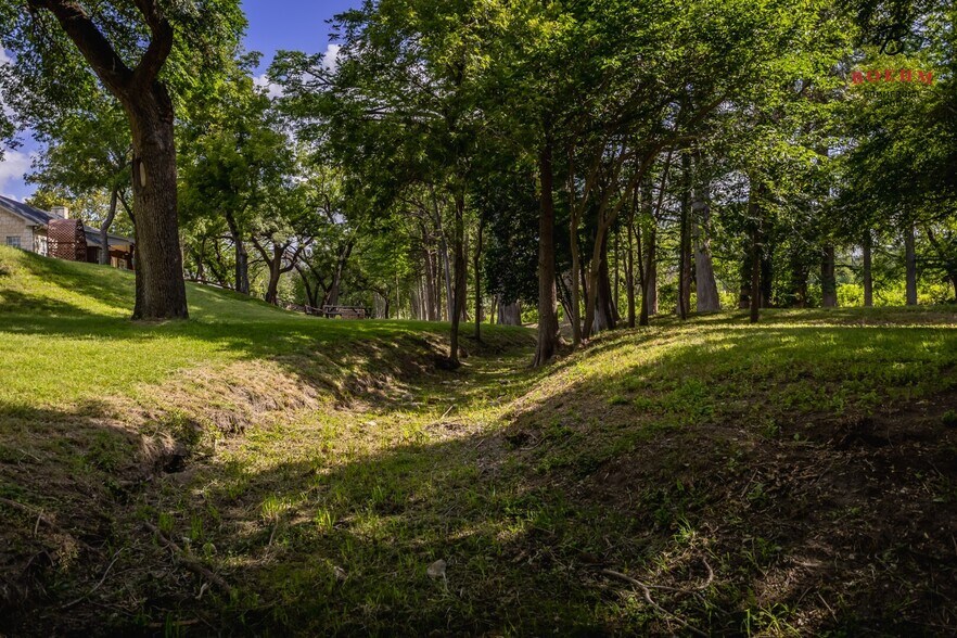 More Photos Of 50500 Interstate 10 W, Comfort Office For Sale