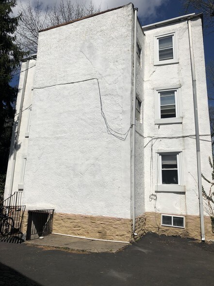 More Photos Of 100 Sabine Ave, Narberth Apartments For Sale