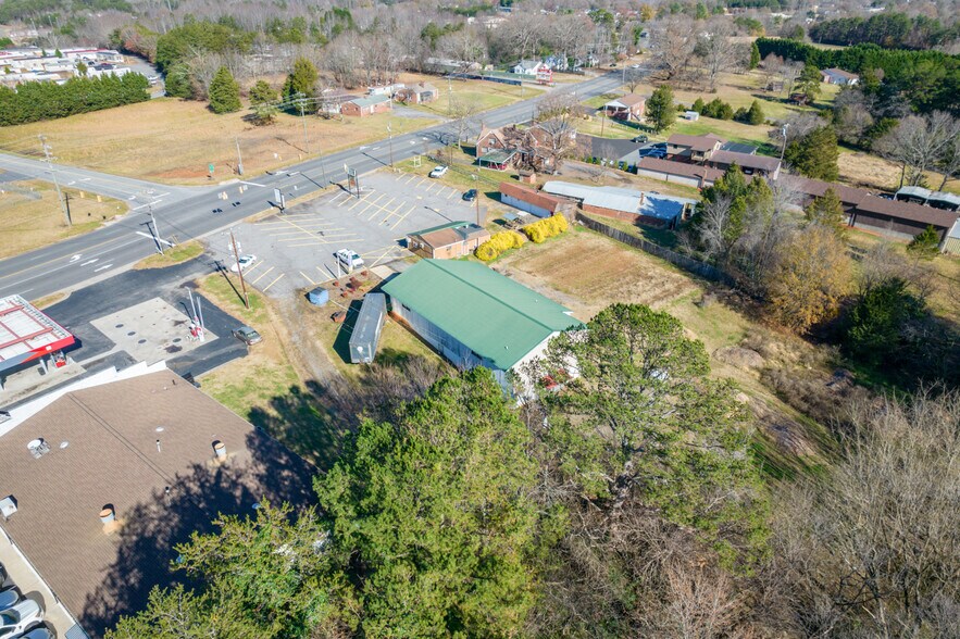 More Photos Of 3506 Springs Rd, Hickory Freestanding For Sale