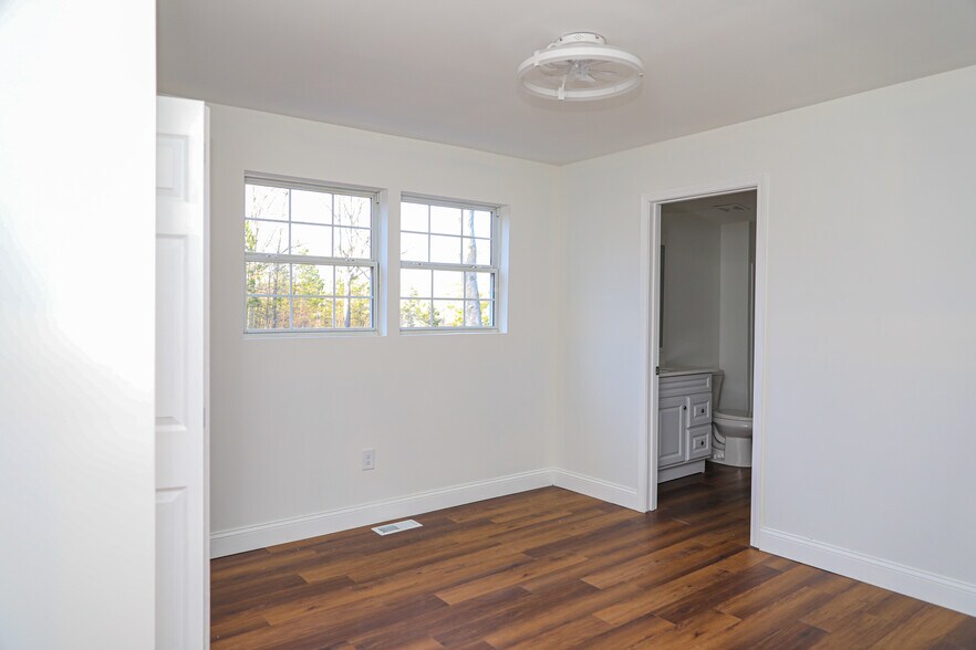 More Photos Of 643 Highway 9 S, Dawsonville Office Residential For Sale