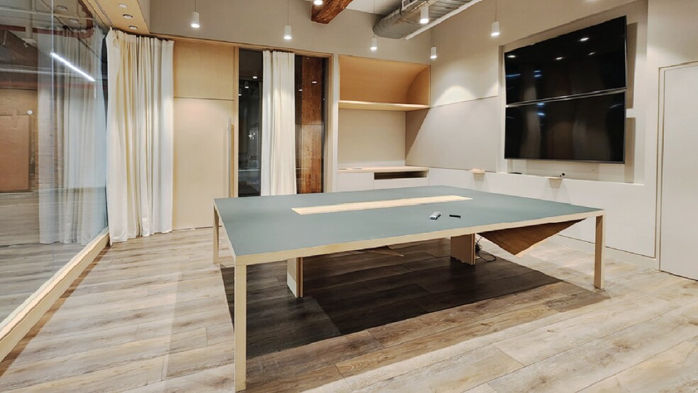 More Photos Of 31 Washington St, Brooklyn Office Residential For Lease