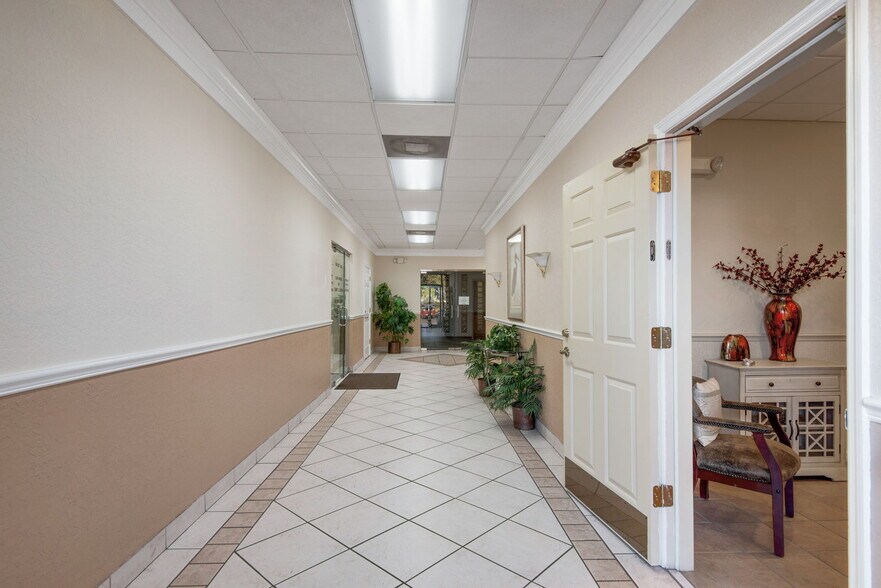 More Photos Of 9020 Rancho del Rio Dr, New Port Richey Office For Lease