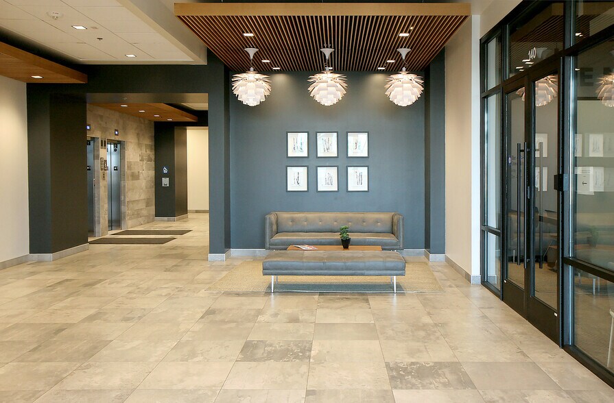 More Photos Of 2929 W Navigator Dr, Meridian Office For Lease