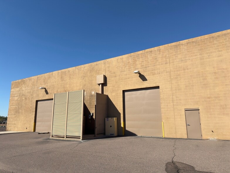 More Photos Of 1835 W Crest Ln, Phoenix Warehouse For Lease