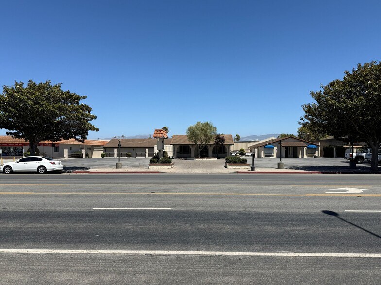 More Photos Of 525 Abbott St, Salinas Auto Repair For Lease