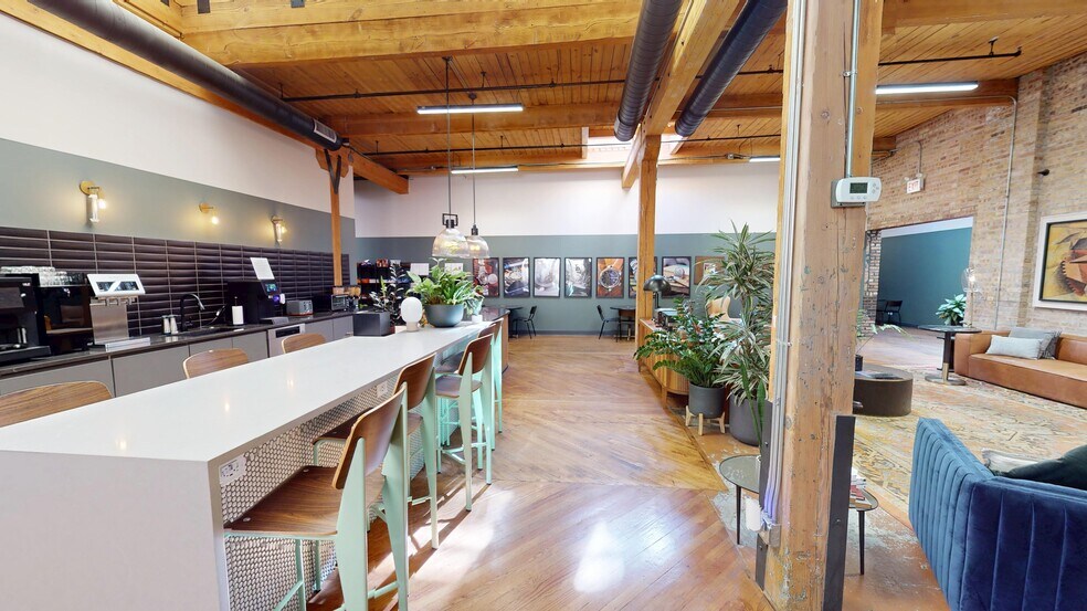 More Photos Of 1550-1556 W Carroll, Chicago Loft Creative Space For Lease