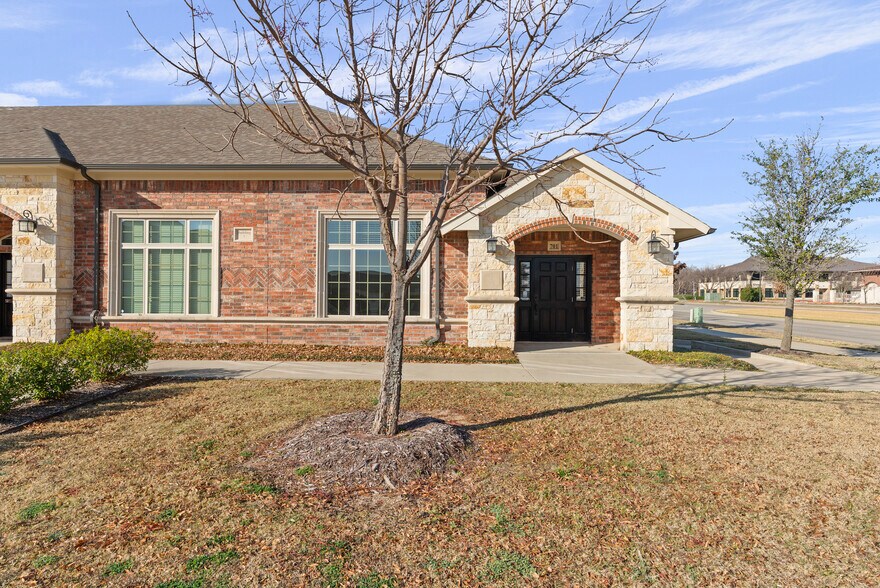 Primary Photo Of 8951 Collin McKinney Pky, McKinney Unknown For Lease